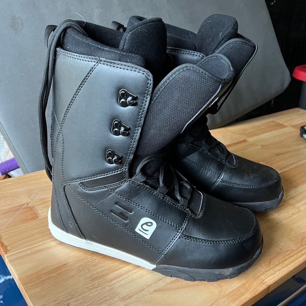 Men's Black Evol Snowboarding Boots